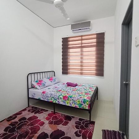 Amaris Homestay Melayu Only Sungai Petani Exterior photo